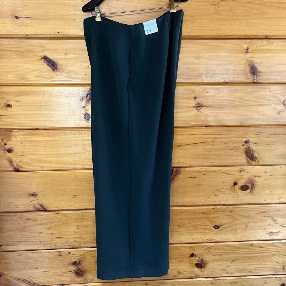 Lane Bryant High-Rise Wide Leg Pant Plus size 20 Soft & Stretchy green